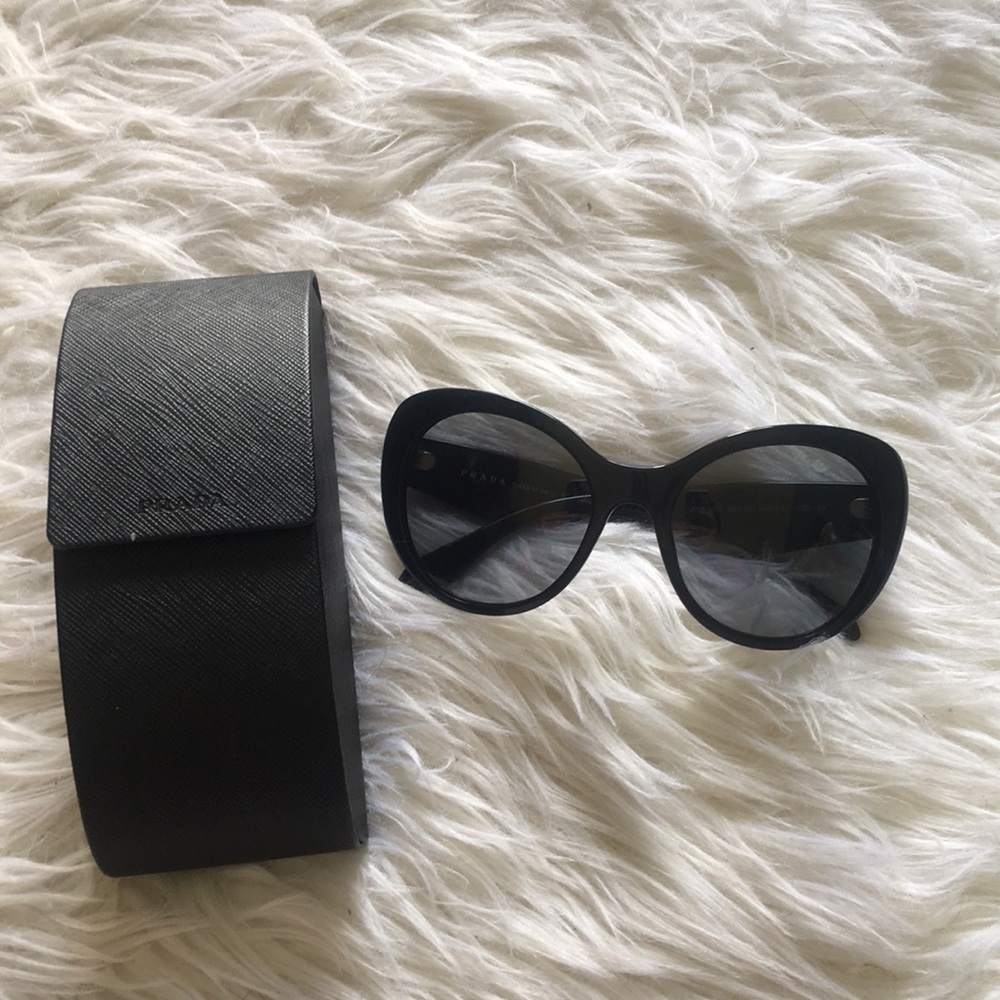 PRADA SUNNIES✨ BRAND NEW✨
